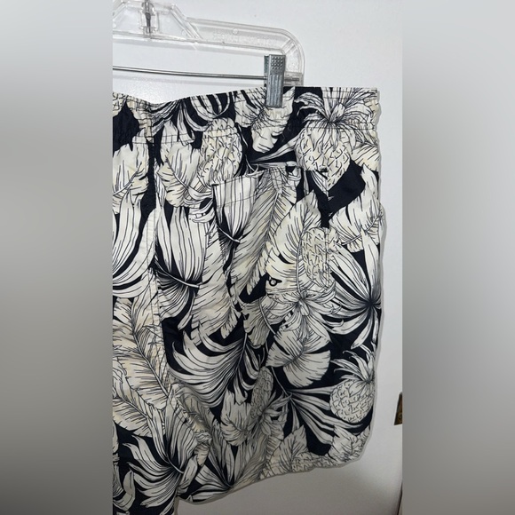 Tropical Printed Men’s Swim Trunks Size XL 7in inseam NWT - Picture 4 of 10